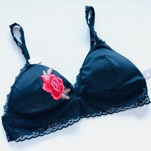 New! Sophie B. Bralette, Sz L